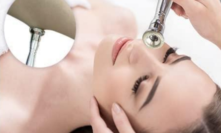 Image 2: 60-Min Diamond HydraFacial or Diamond Microdermabrasion + LED +Massage