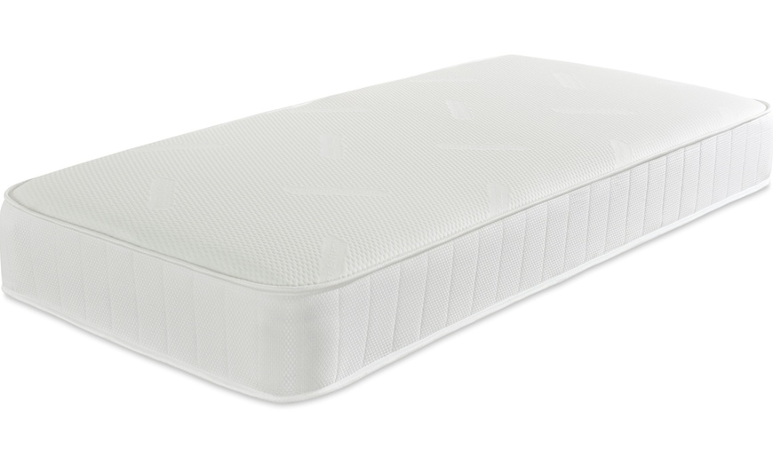 Image 4: Heat Retaining Mattress with Springs and Memory Foam Layer