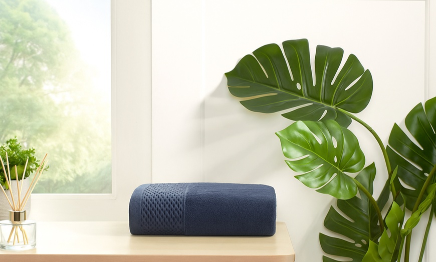 Image 2: Eden Weave 500gsm Bath Sheet