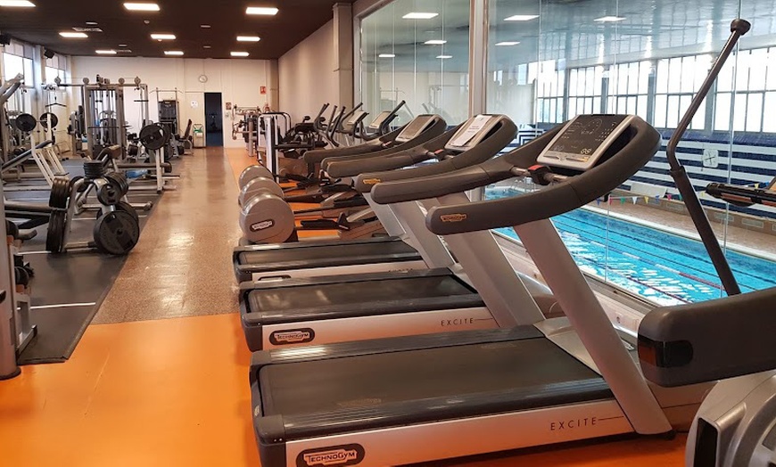 Image 12: 1 mes de acceso a gimnasio Eurofitness a elegir con matrícula y seguro