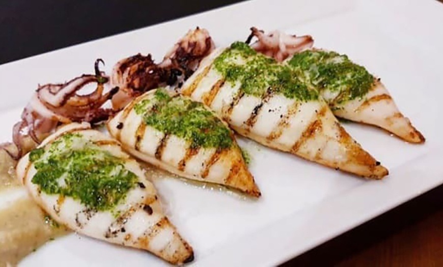 Image 4: Menú para 2 o 4 personas con opción a botella de vino
