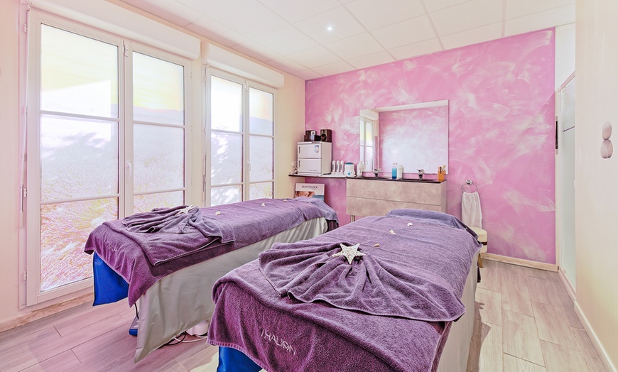 Image 2: Un moment de bien-être dans le cadre enchanteur de l'Océanie Spa