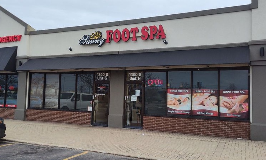 Image 4: Couples Swedish or Deep Tissue Massage + Hot Stone – 23% Off