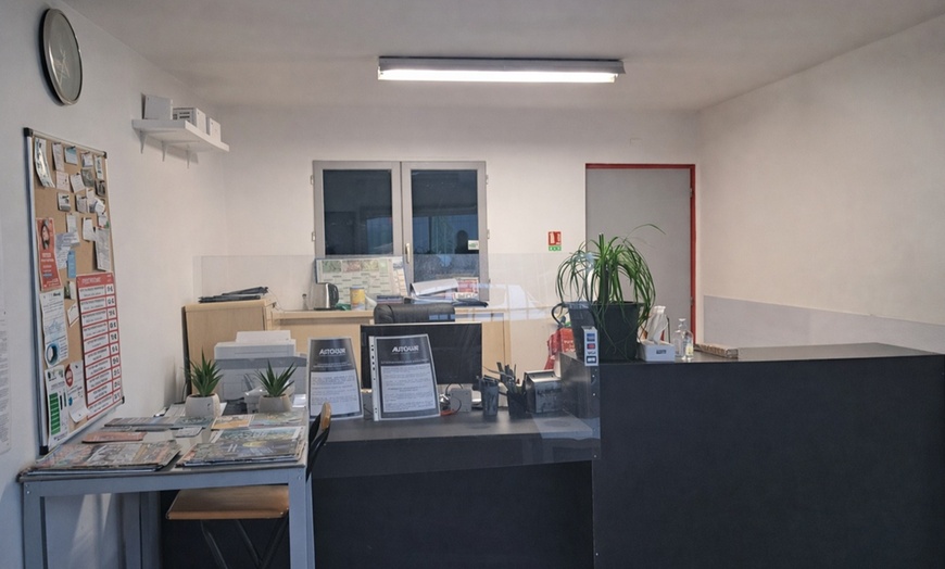 Image 3: Contrôle technique sans contre-visite à Trévoux