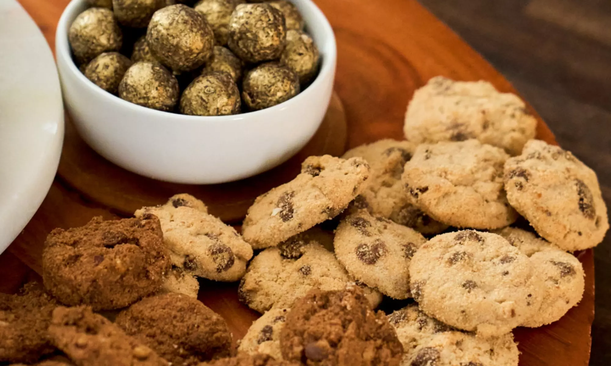 Celebrate Holidays w/ Classic Wine, Champagne & Truffle Gift Baskets!