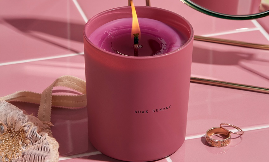 Image 4: Soak Sunday Candle Collection
