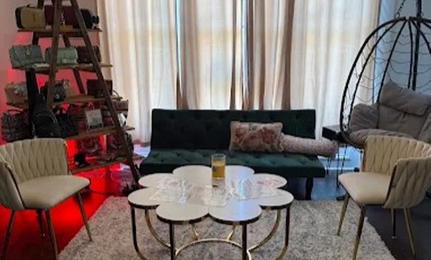 Image 2: Get a radiant look with One, Three or Four Airbrush Spray Tan 