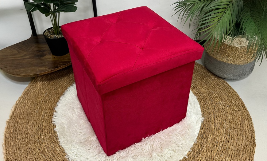 Image 3: Puff cuadrado con tapizado de terciopelo