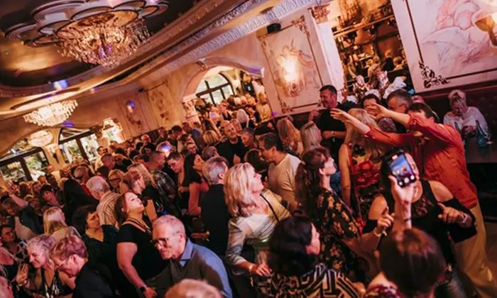 Ticket für „FrühTanz“: Samstags vom 13. Dezember bis 28. Februar 2026