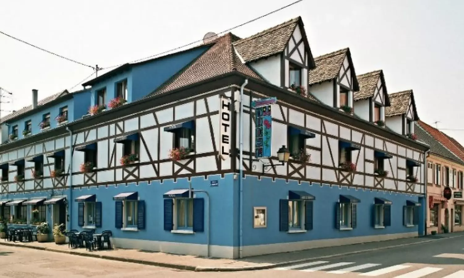 Menu entrée, plat et dessert au choix pour 2 ou 4 personnes au restaurant Aux 2 Roses (jusqu'à 36% de remise - Primary Image