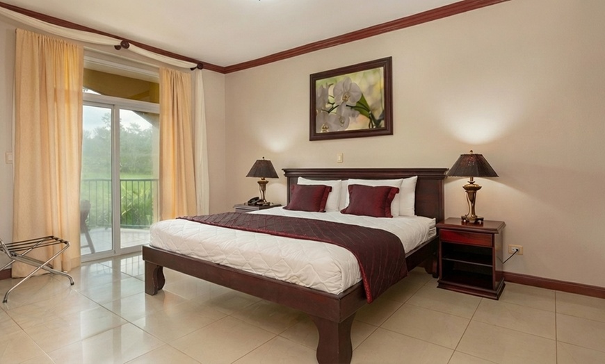 Image 4: ✈ 5-Night Costa Rica Volcano & Cloud Forest Trip w/Air, Car Rental