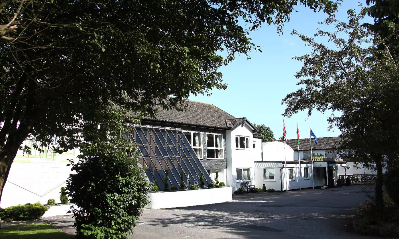 Glamorgan, South Wales: 1 Night Spa Break for 2 Food & Treatments!