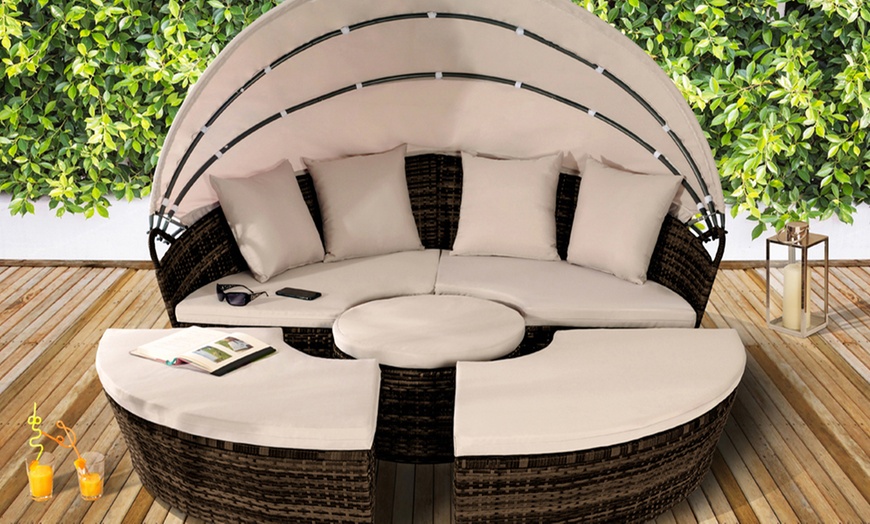 Image 1: Sun Island Rattan-Effect Daybed