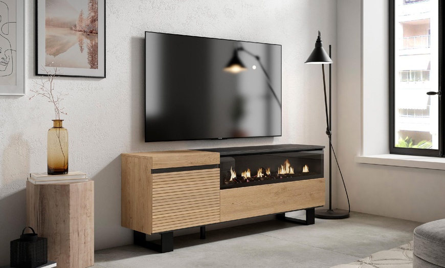 Image 10: Mueble para TV con acabado en roble y opción a chimenea eléctrica