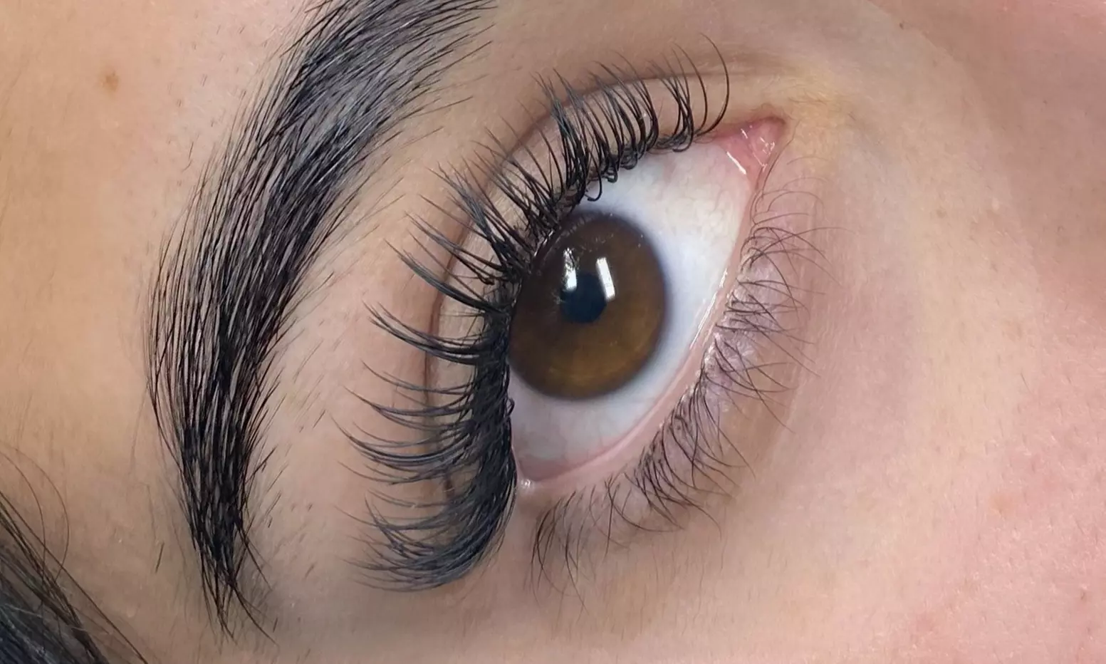 Full Set of Natural Classic or Volume Eyelash Extensions