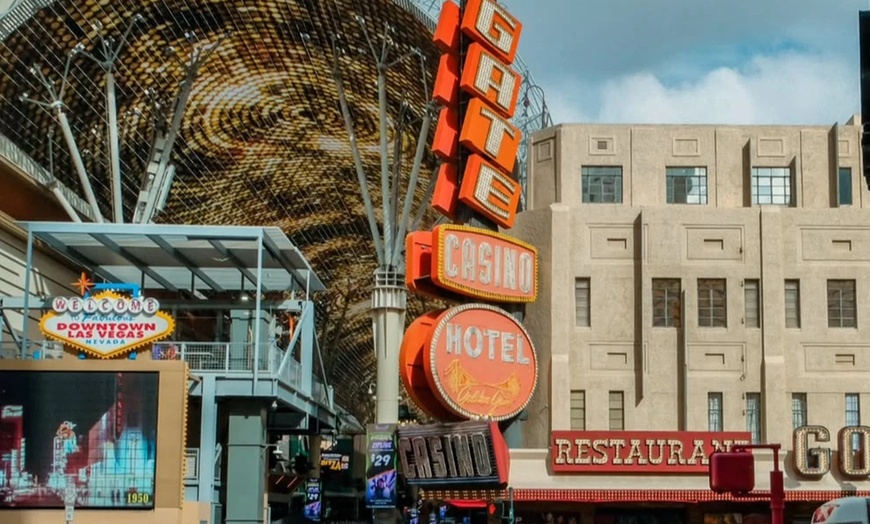 Image 11: ✈ Viva Las Vegas: The Ultimate 4-Day with Air & Hotel