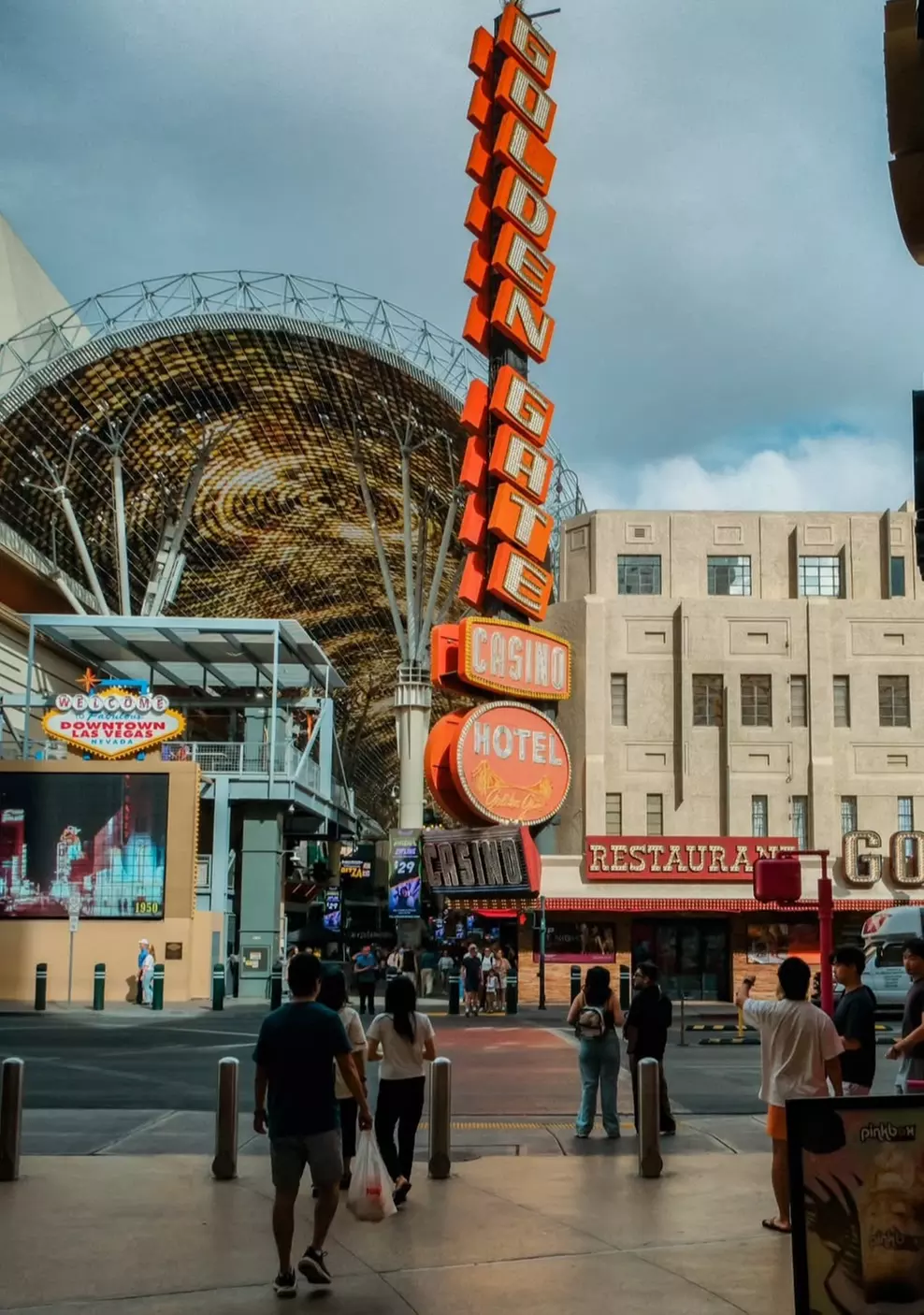 ✈ Viva Las Vegas: The Ultimate 4-Day with Air & Hotel