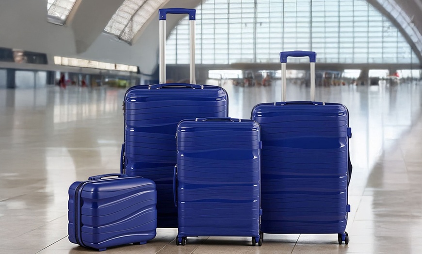 Image 6: Four Piece PP Suitcase Set with Silent Wheels & Password Lock