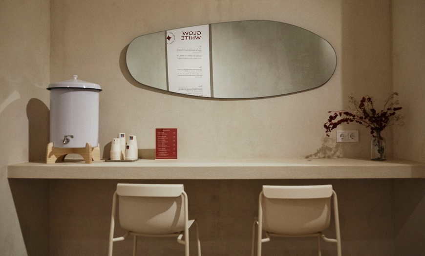 Image 5: Tratamiento blanqueador con gel de un mes y luz LED con férula