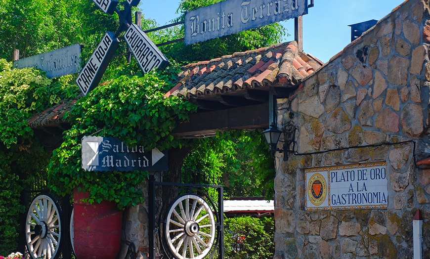 Image 10: Menú degustación con aperitivo, entrantes, principal y postre