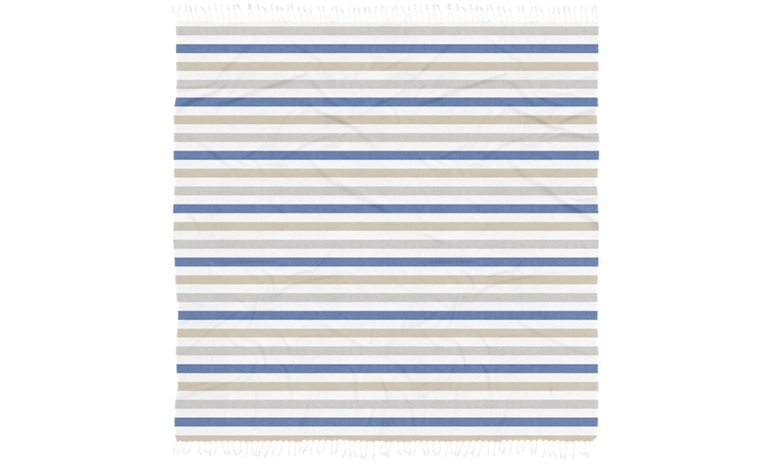 Image 3: Toalla de playa grande con diseño de rayas