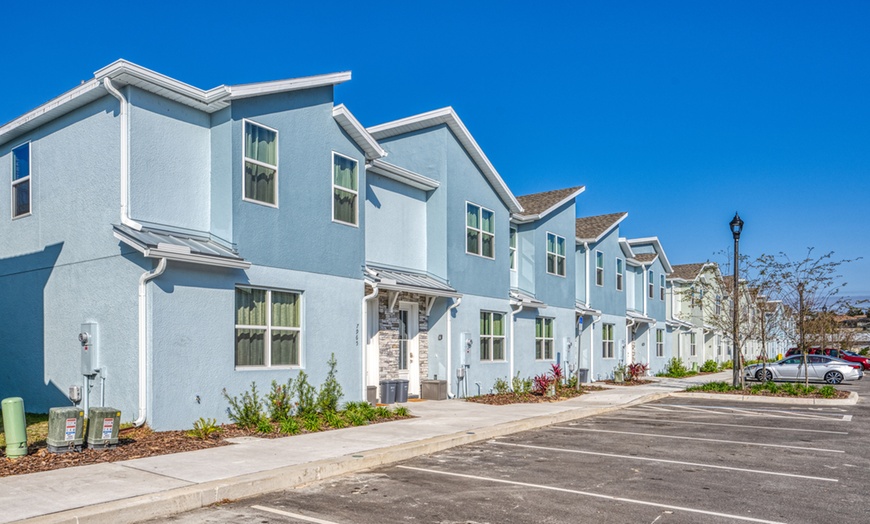 Image 30: Resort Retreat in Orlando’s Vacation Corridor with Private Pools