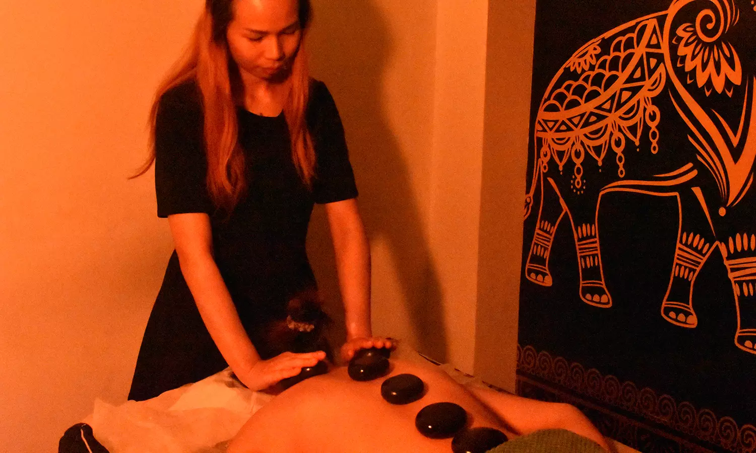 60 or 90-Minute Choice of Couples Massage With Hot Stone Upgrade