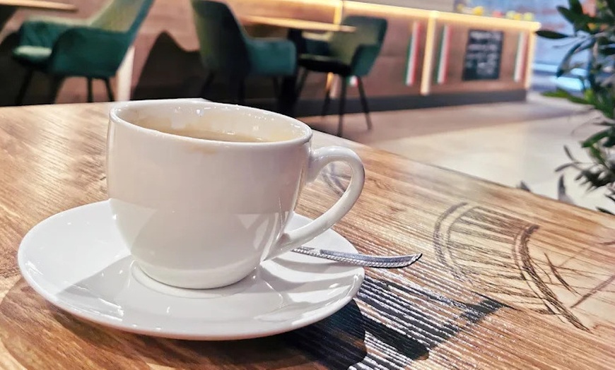 Image 8: Pizza oder Pasta nach Wahl inkl. Insalata Mista für bis zu 4 Personen