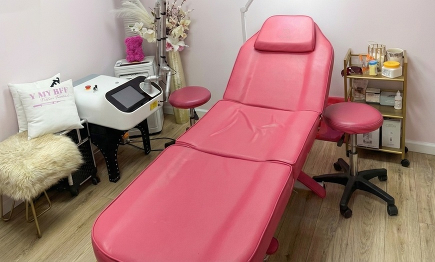 Image 3: 20, 40, 60 units of Botox & Revanesse Versa at Mano Beauty USA