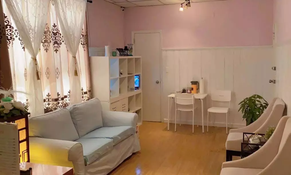 Unwind with 60 or 90-Minute Swedish Massage For Relaxation