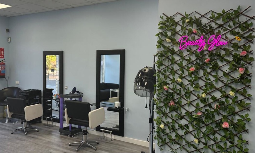 Image 2: 1 sesión de re-hidratación de labios con dermapen  y vitaminas 