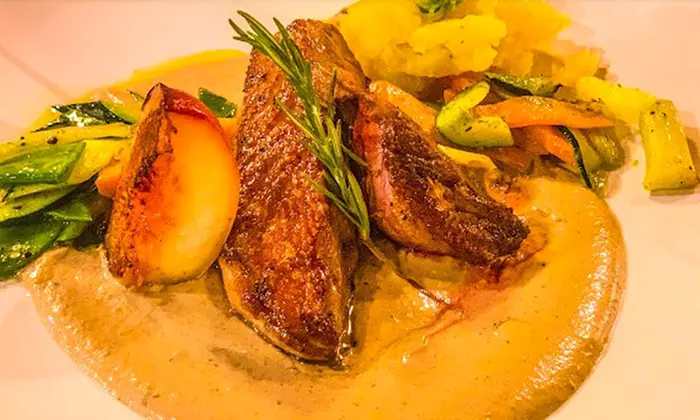 Saveurs provençales et plats maison au Suquet Première