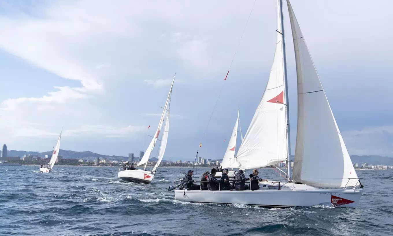 Taller de navegación a vela por Barcelona para 1 o 2 personas