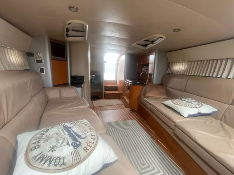 Private Luxury Yacht Tours – Explore Miami's Iconic Waterways