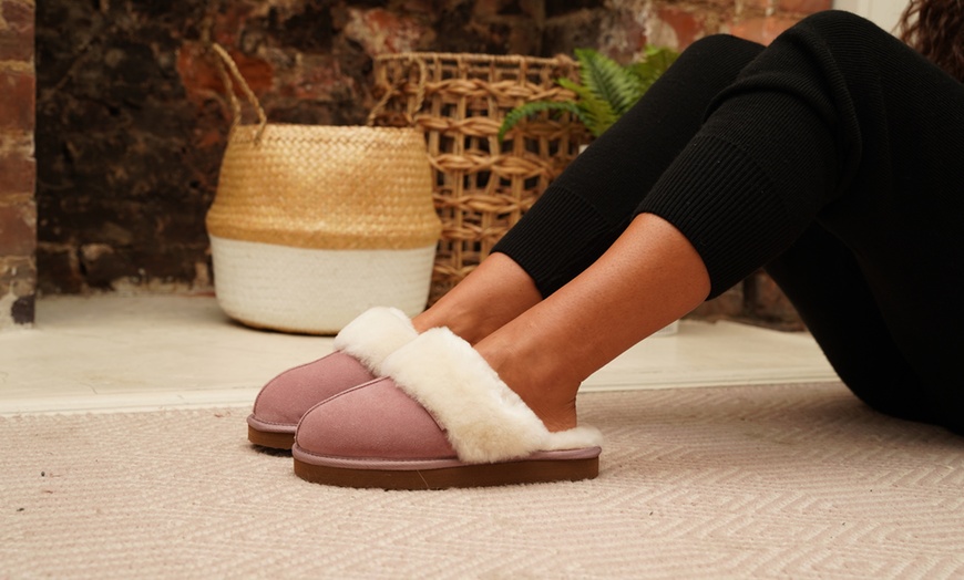 Image 5: Redfoot Ladies Sheepskin Slippers