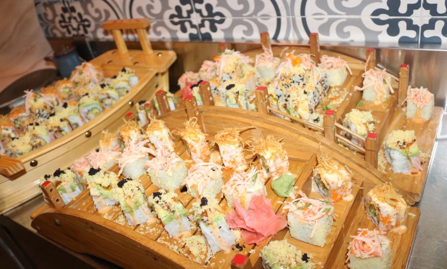 Image 11: 32, 24 or 40 Pieces Sushi (Tempura, California, Dynamite and More) 