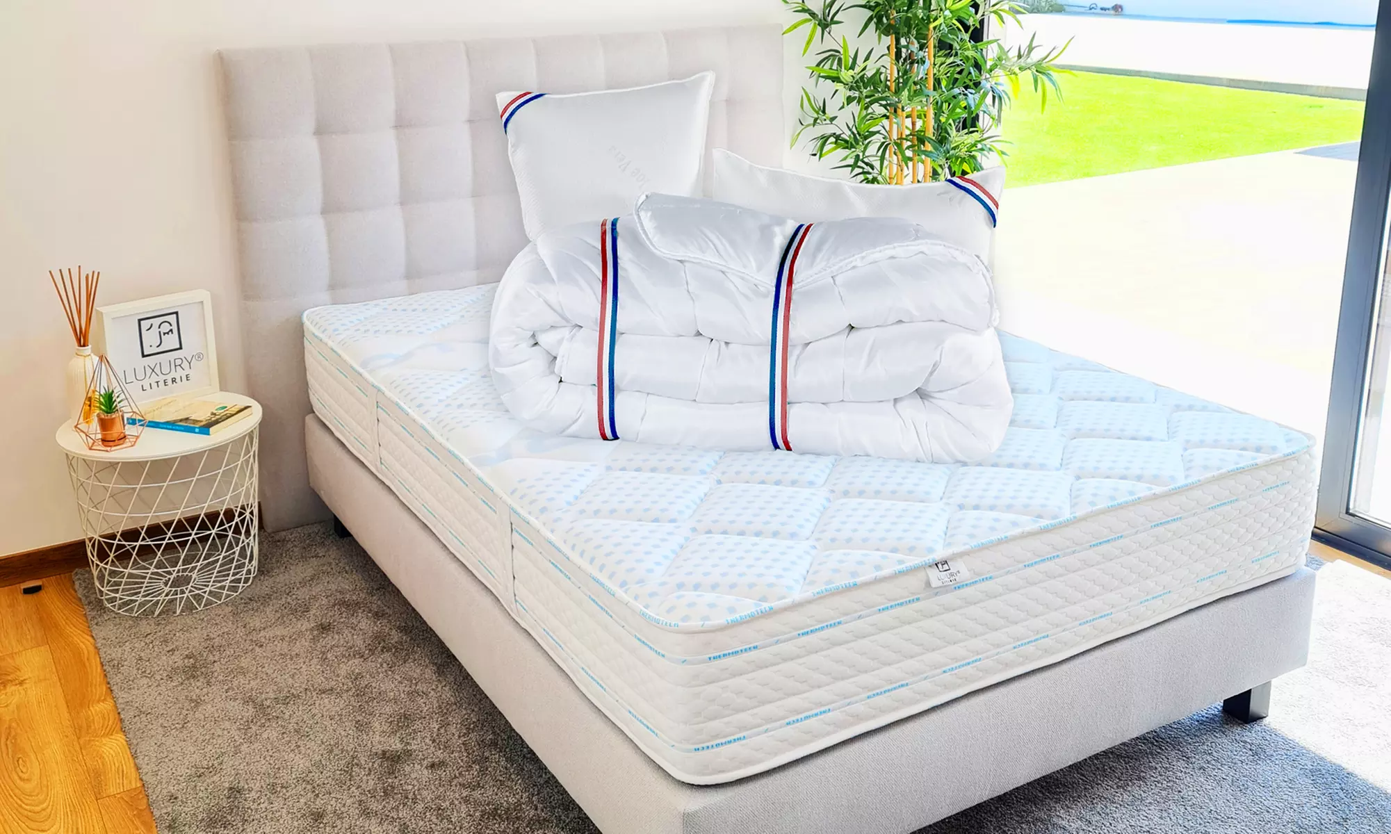 Matelas 24/30 cm avec sommier, tête de lit et couette Luxury Literie