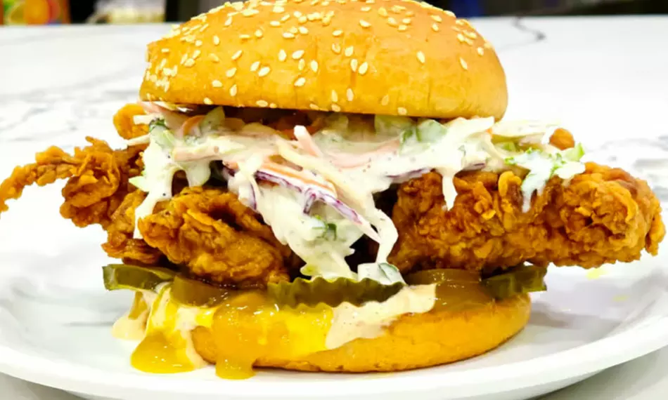 Dinner for 2, Family Package, Burger Combo/C$20, C$40, or C$60 Voucher