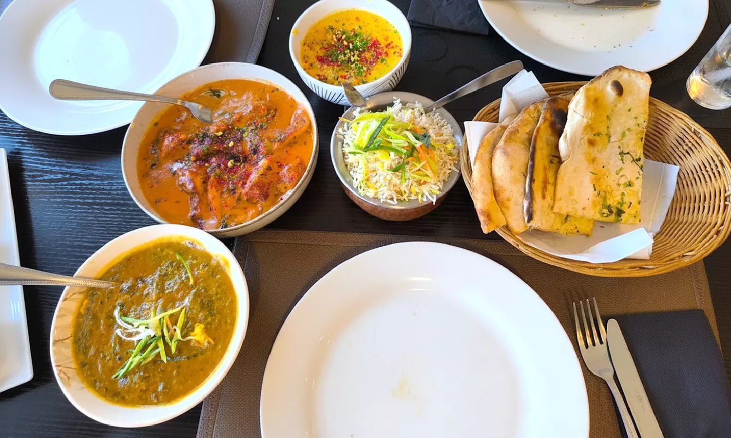 Menú fast o menú indio gourmet para 1, 2 o 4 personas en Mahal Indian