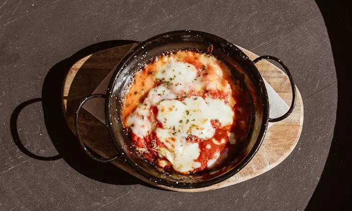 Menú de pizzas para 2 o 4 personas con entrantes y bebidas en Taberna Lola Montiano; ahorra hasta un 33% - Image 7