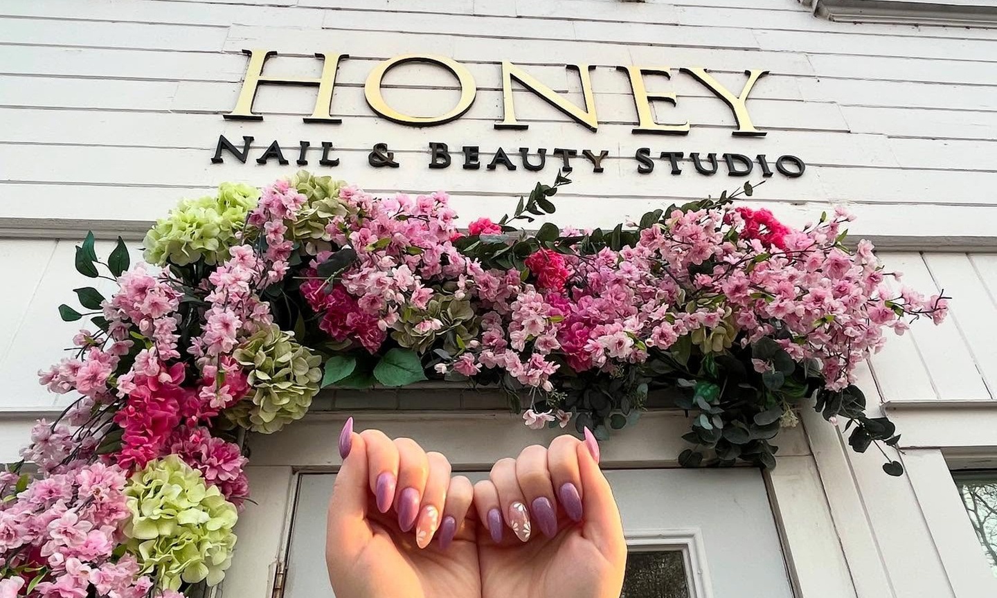 Luxury Spa Mani Pedi & Therapeutic Upgrades