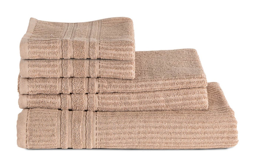 Image 10: Five Piece Pure Cotton Towel Set