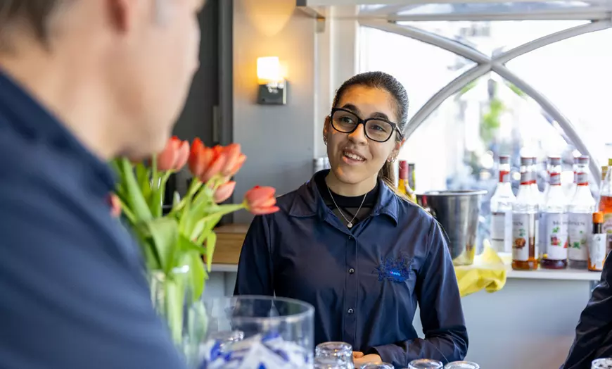 Image 2: Brunch in het donker: proef, voel en beleef het verschil in Amsterdam