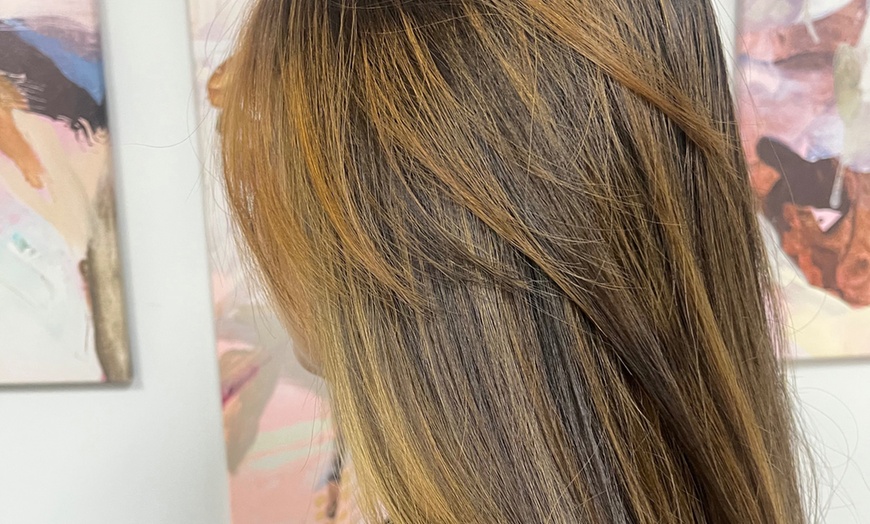 Image 2: Smooth and Shiny Hair: Keratin Treatment with or without Haircut 