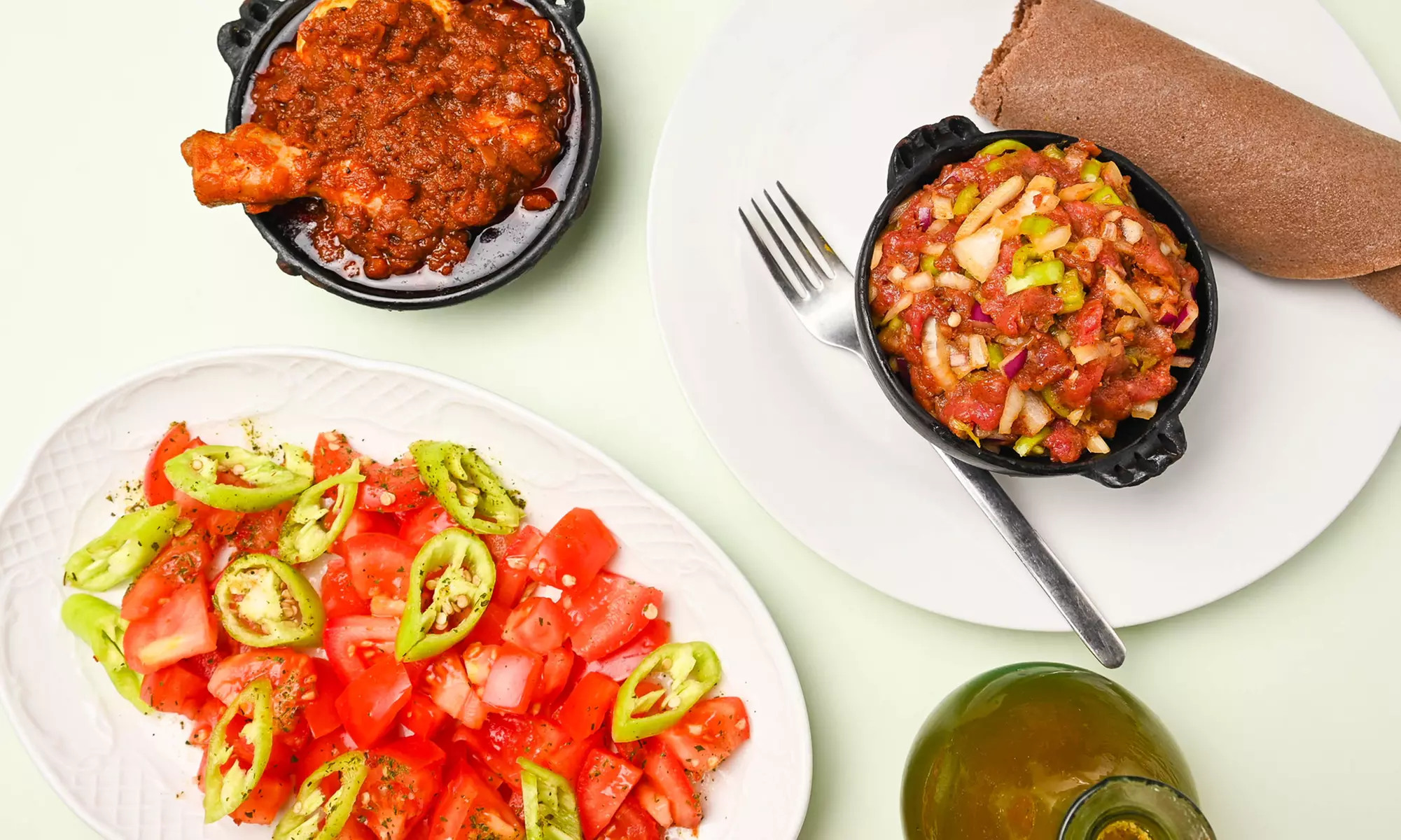 Äthiopischer Zwei-Gänge-Genuss: Vorspeise & Enat Teller nach Wahl