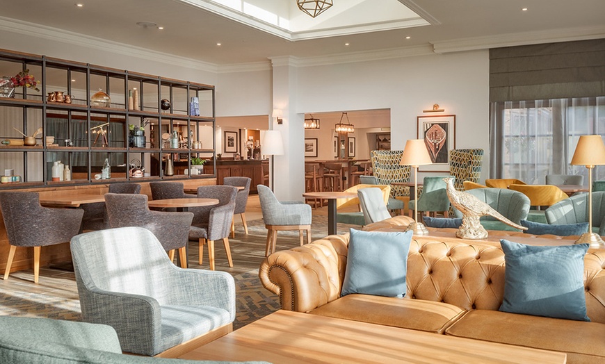 Image 2: Choice of Spa Day with Treatments, Lunch & Prosecco