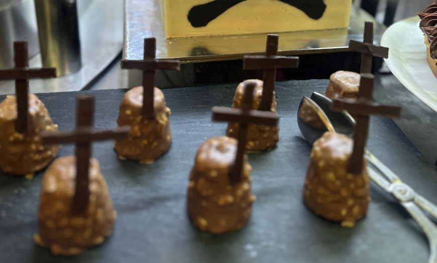 Image 11: National Day Lunch Buffet w/ Beverages for 1 Child / 1, 2, or 4 Adults