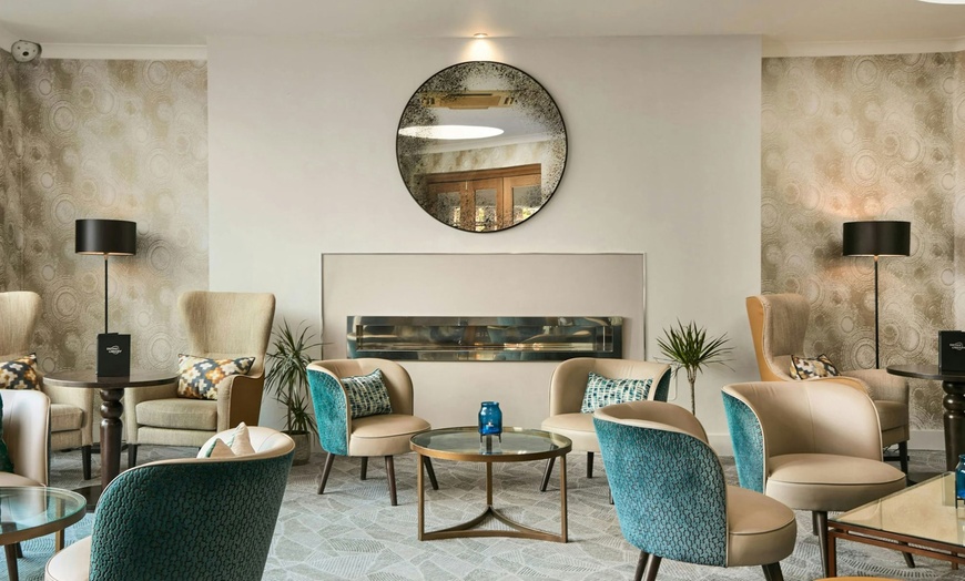 Image 2: 4* Portsmouth, Hayling Island: Double or Family Room Stay for up to 4 people 