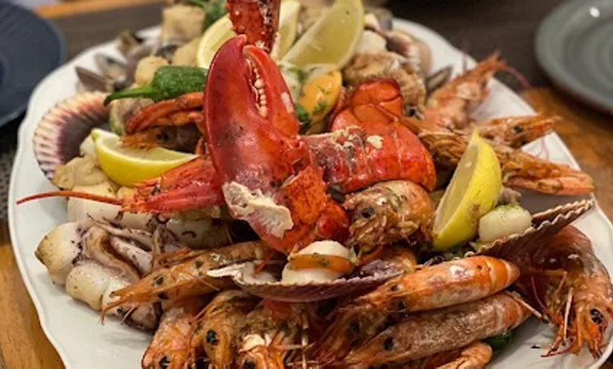 Image 3: Sabores mediterráneos: menú clásico o prémium para 2 o 4 personas