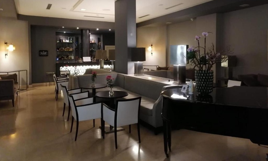 Image 7: Catania 4*: Soggiorno con colazione, mezza pensione, piscina e Spa